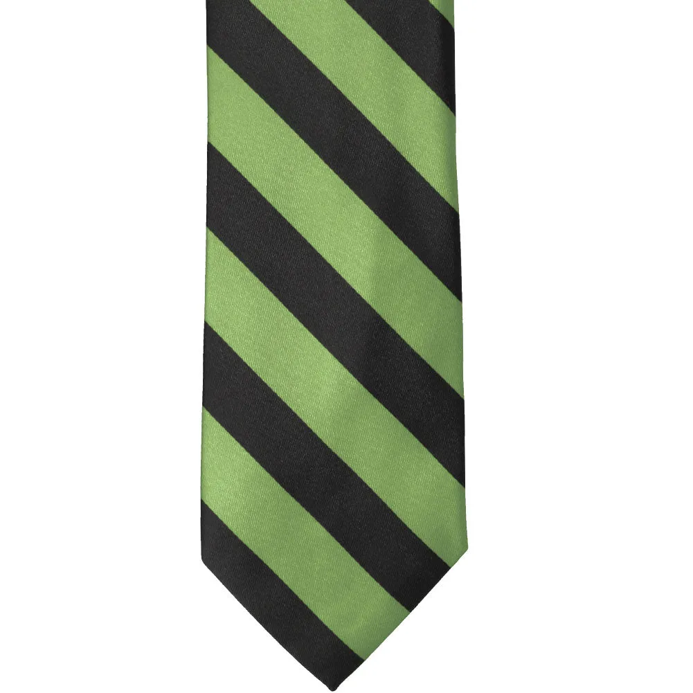 Bridal Clover and Black Striped Tie