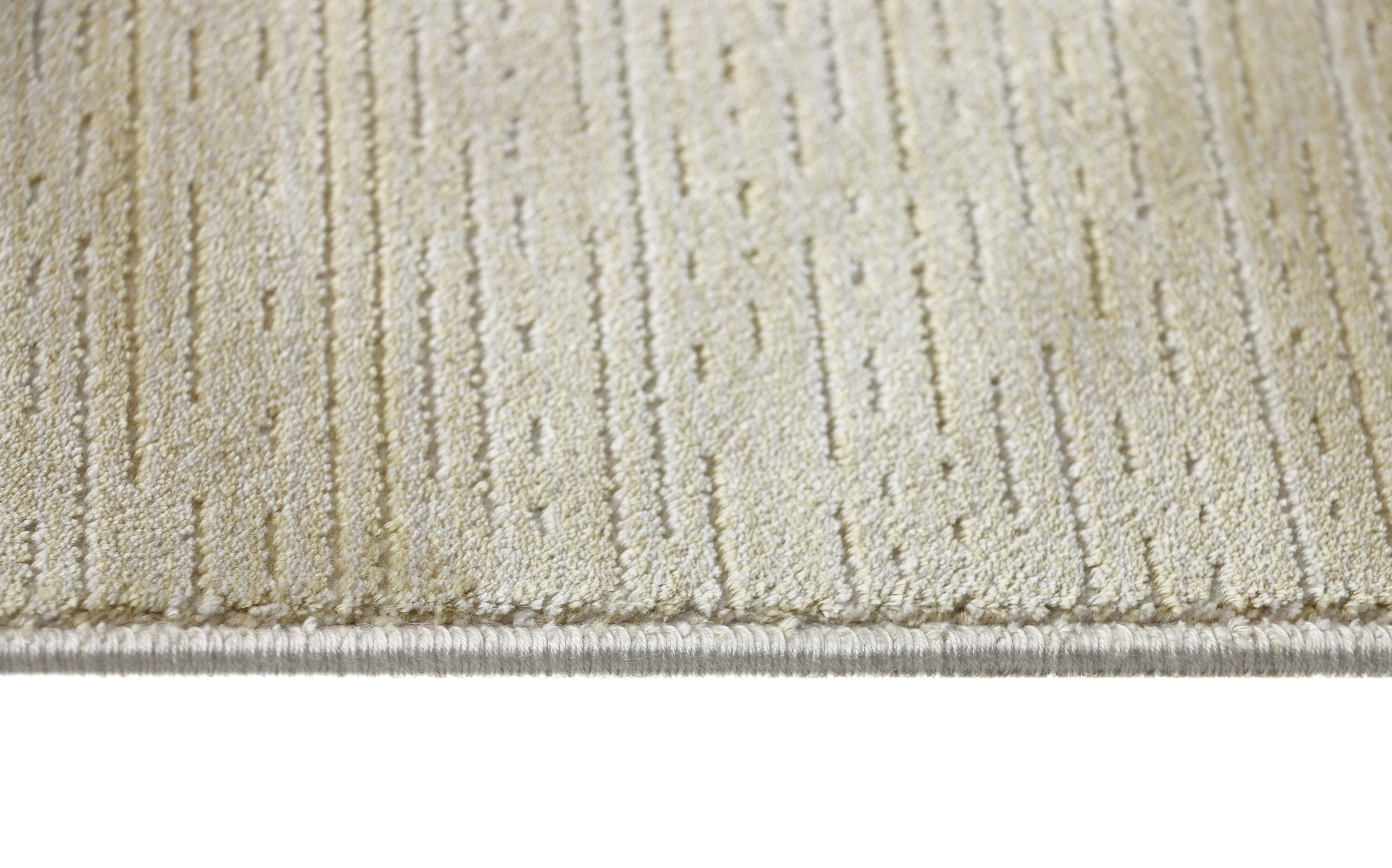 Harlowe 81B Light Yellow