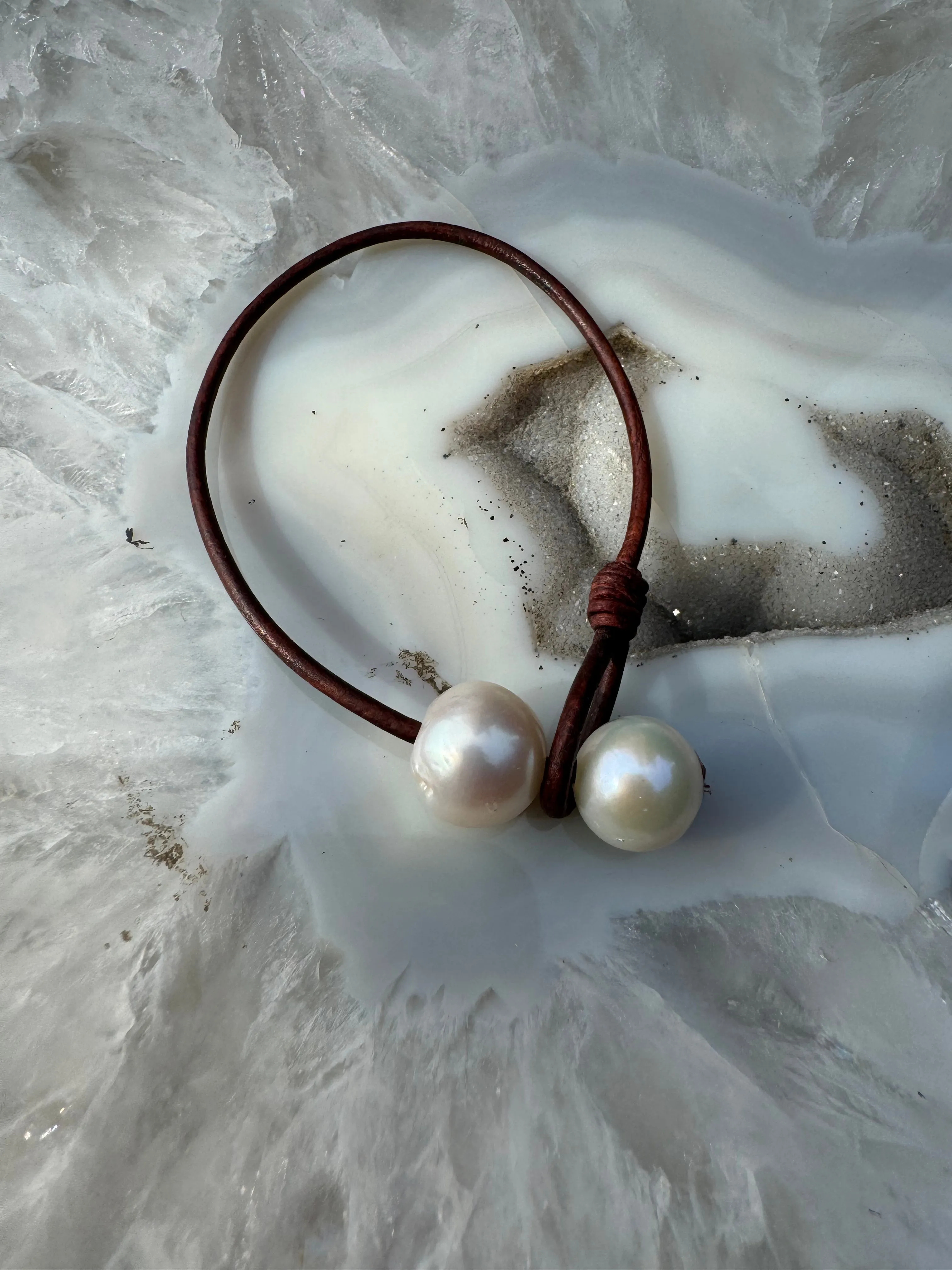 Purity Pearl Bracelet